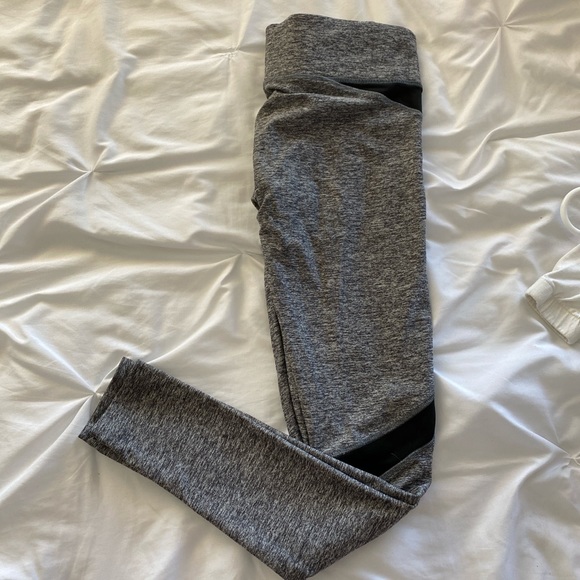 gray yoga leggings from PINK victoria’s secret - Picture 2 of 4